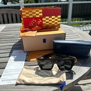 Louis Vuitton Link Square Sunglasses